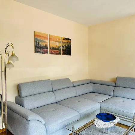 2,5-zimmerwohnung Mit Terrasse - Keine Monteure Appartement *