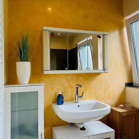 Appartement 2,5-zimmerwohnung Mit Terrasse - Keine Monteure *