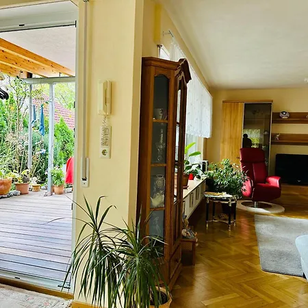 2,5-zimmerwohnung Mit Terrasse - Keine Monteure